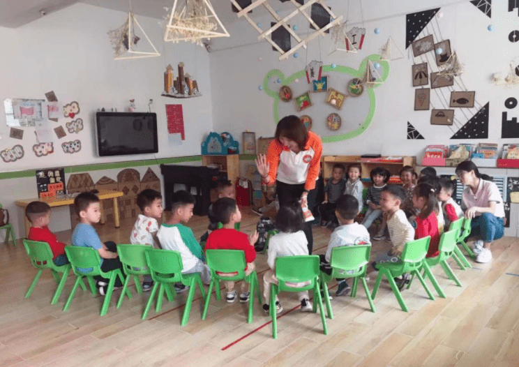 进行|教育部下发通知，幼儿园迎来3个变化，家长们听完松了口气