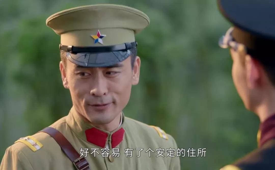 发型|这部民国剧好离谱，演员妆发超时尚，男主靠耍帅拿下整个上海