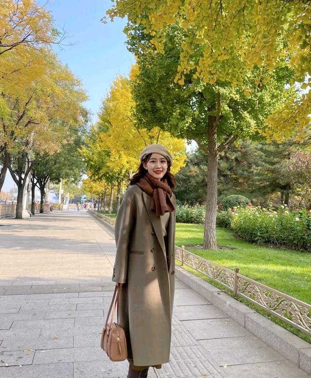 服装 不想成为别人眼中的“大妈”，穿对了很关键，可以试试裙装穿搭