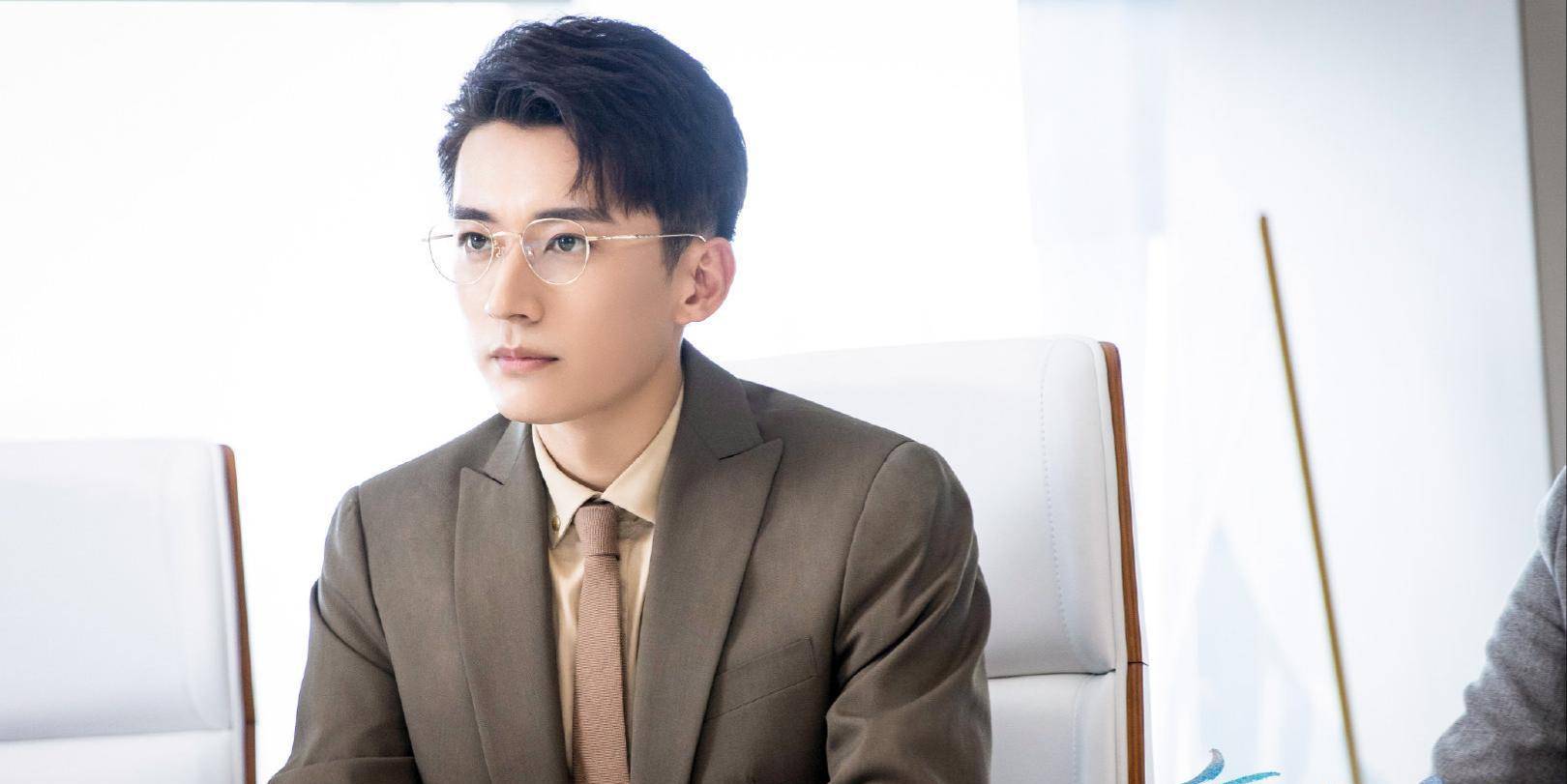 张予曦|张予曦、陈星旭新剧同天开播!前者题材占优,后者立意更为高远