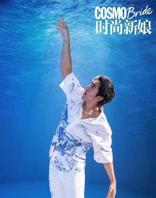 设计 随着年龄的流逝，钟丽缇照旧富态