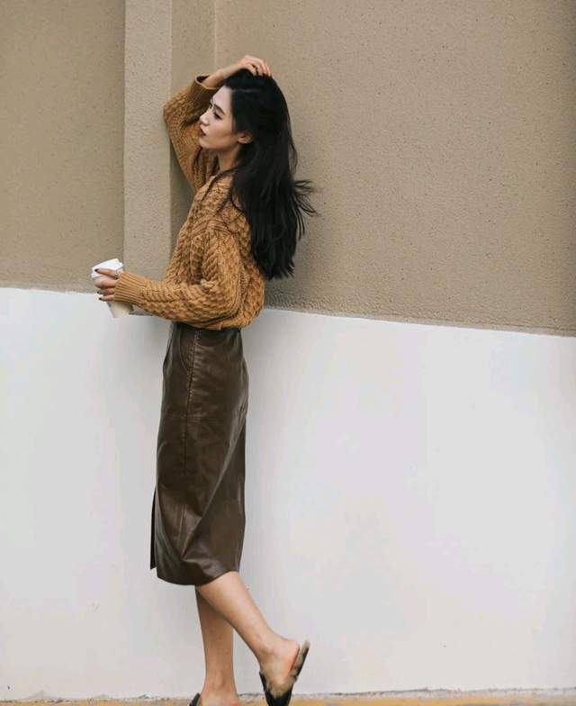 服装 不想成为别人眼中的“大妈”，穿对了很关键，可以试试裙装穿搭