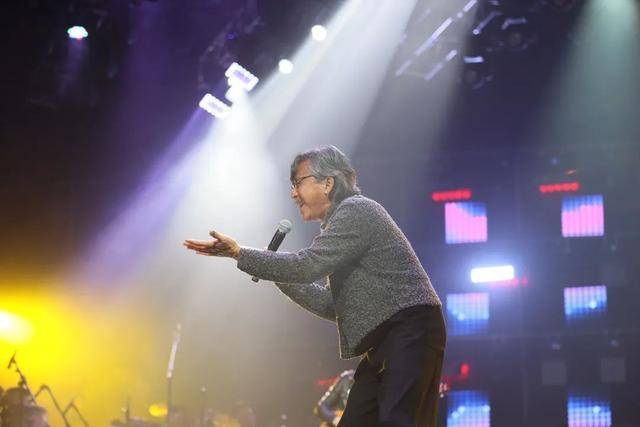 fit|「十朝元老」变身揸fit人，宋嘉其邀你加入《乐队风暴》群聊