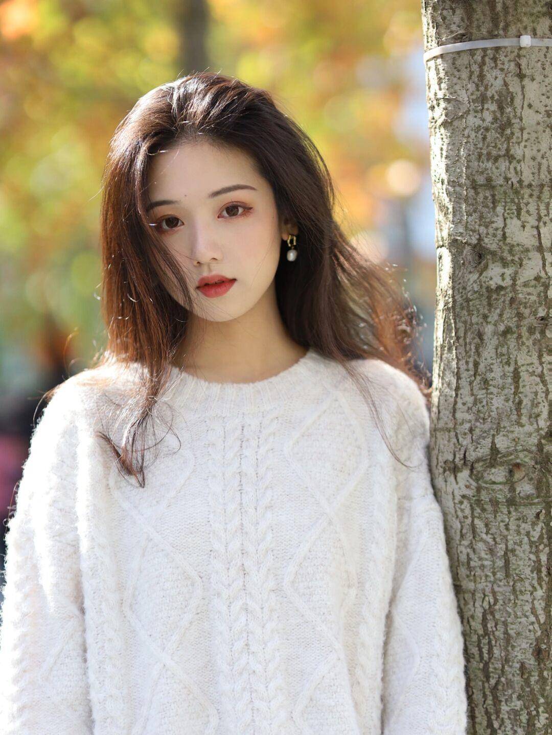 设计 毛衣才是冬季的必备单品,为你分享几个实用款,百搭温柔又显气质