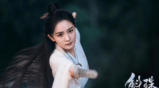 嘲讽|杨幂新剧被群嘲,师徒虐恋老套,陈伟霆龙须造型太油腻