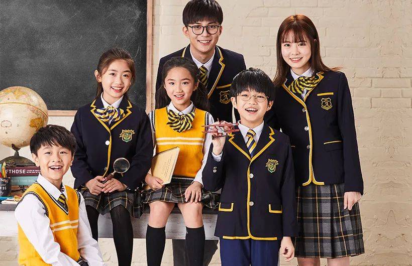 校服 郑州校服园服展品牌推荐 | 飒美特--用美学的经纬织就每一件校服