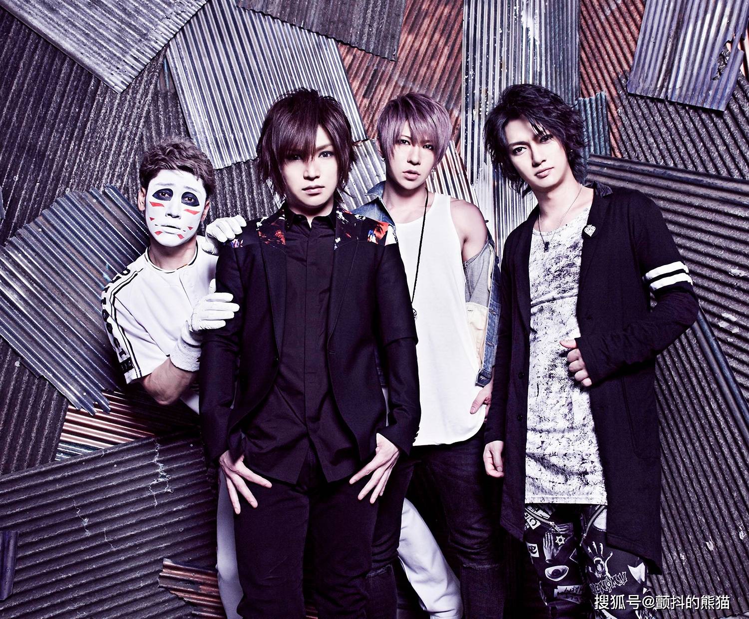 金爆乐队女性问题不断 又爆成员不避孕 要求婚外恋对象堕胎_鬼龙