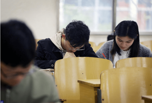 原创大四学生的冰雪版断臂维纳斯火了很形象逼真居然还有腹肌