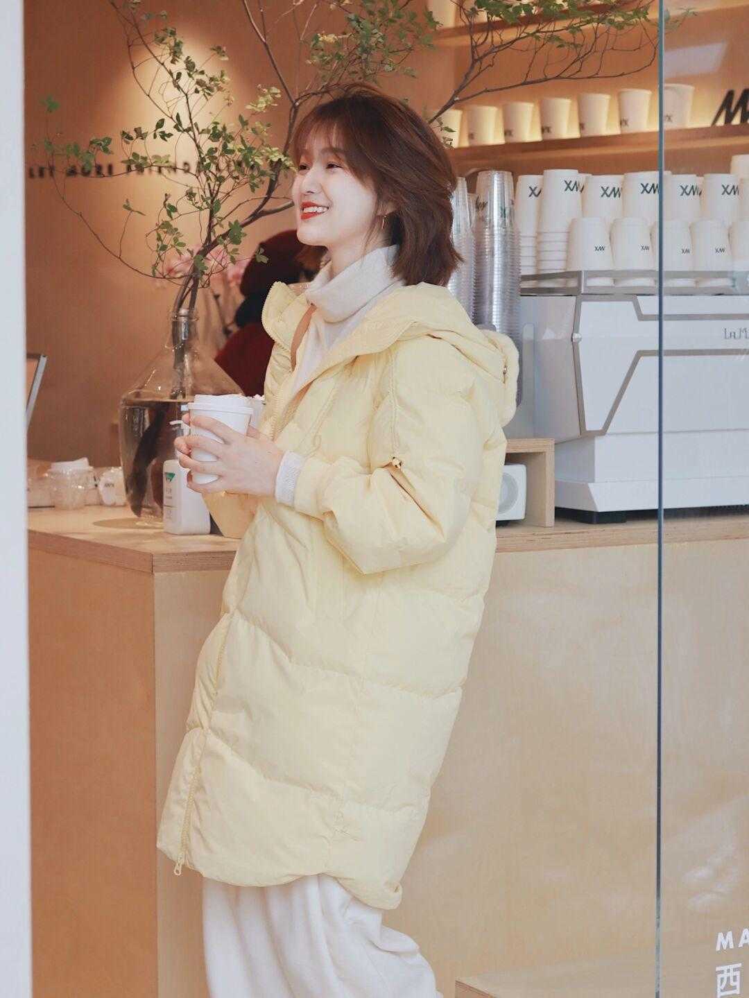 毛衣 白色毛衣到底有多好穿？和这“三”类外套搭配，效果超级棒