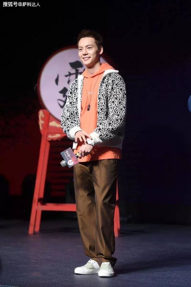 陈伟霆 同样是基本款，为何别人穿得更出众？可以学学陈伟霆的色彩搭配