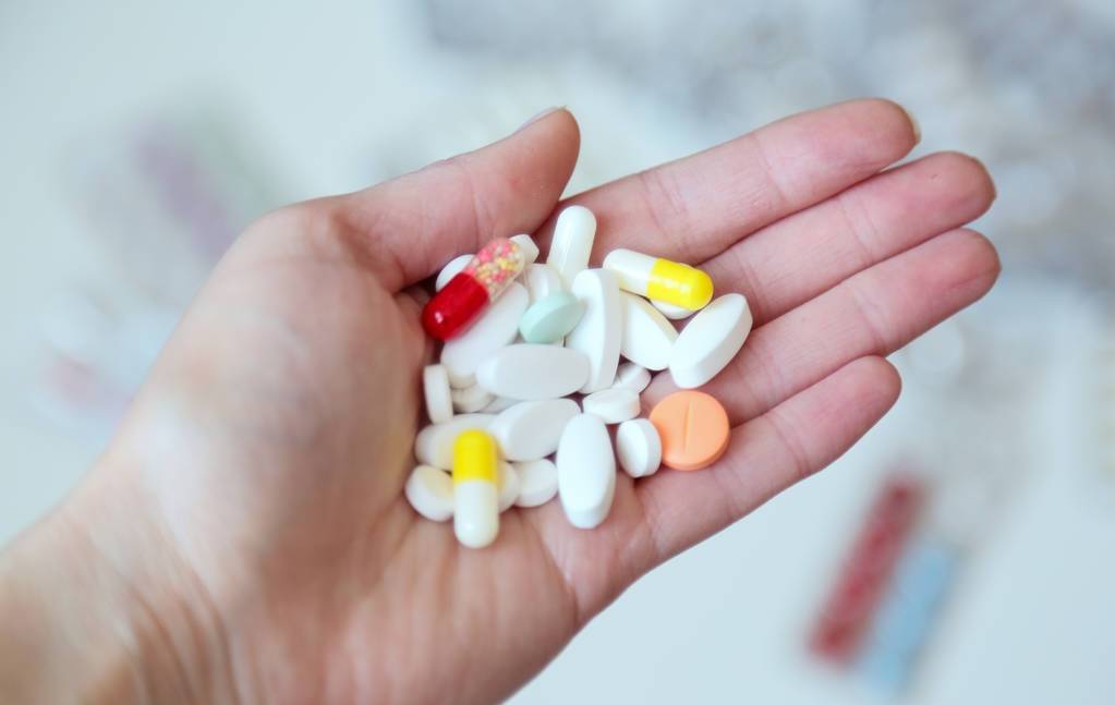 他汀|长期吃他汀，把肝吃伤了、肌肉溶解了，谁能负责？