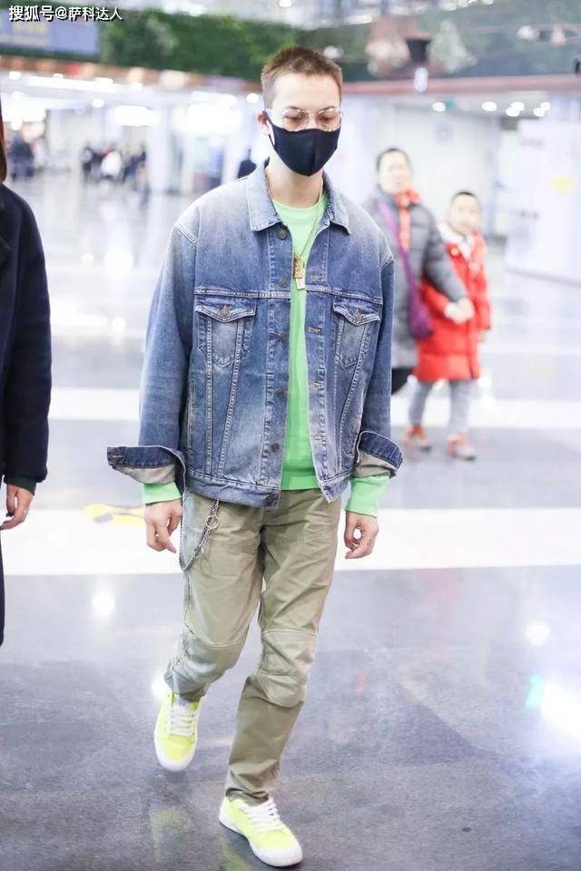 陈伟霆 同样是基本款，为何别人穿得更出众？可以学学陈伟霆的色彩搭配