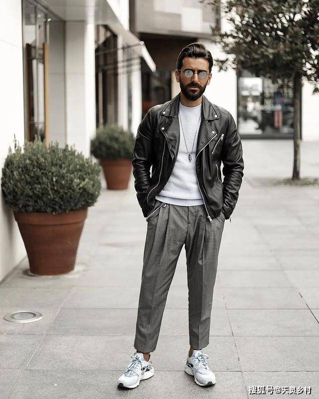 西裤 穿西裤一直搭配皮鞋？风格太单调了，换运动鞋试试，造型时髦出众