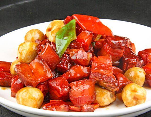 汤汁|五花肉新做法,实在太香了,不用炒,不加水,上桌吃的汤汁都不剩