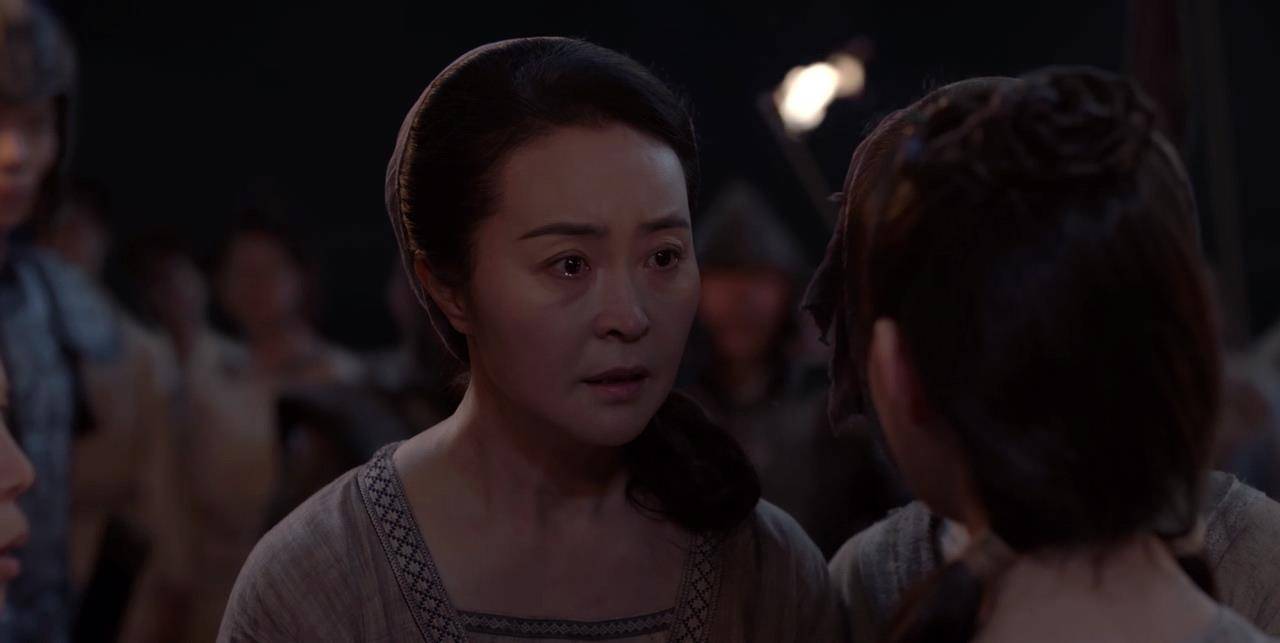 斛珠夫人:这几位配角带着经典角色,一出场就是回忆杀_方晓莉