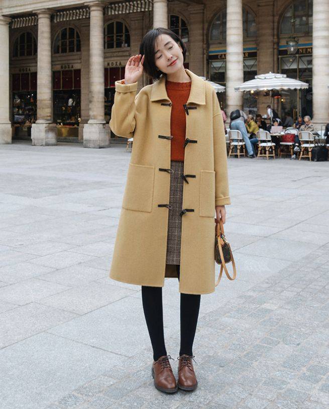 整体 秋冬穿大衣尽量少配打底裤，学时尚博主搭配半身裙，优雅更提气质