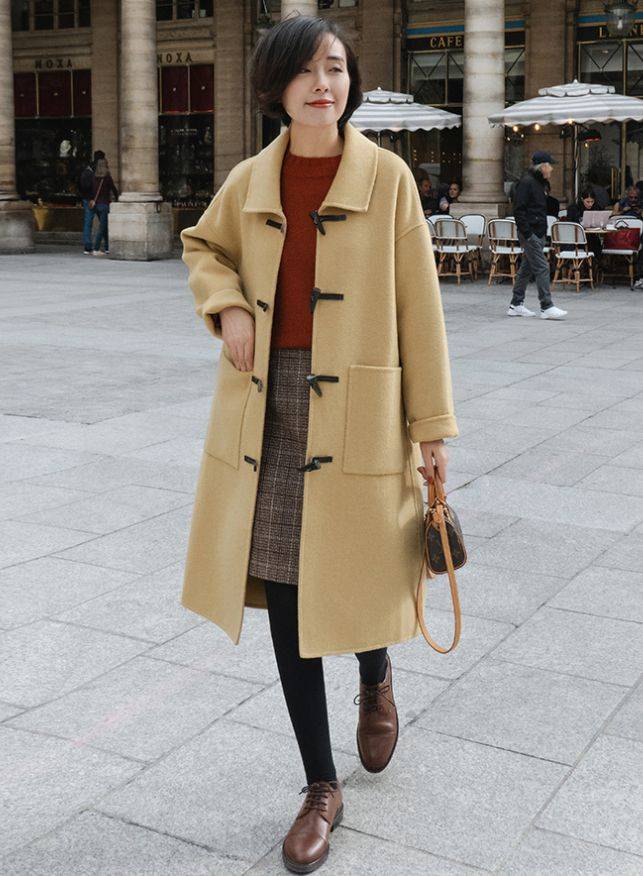 整体 秋冬穿大衣尽量少配打底裤，学时尚博主搭配半身裙，优雅更提气质