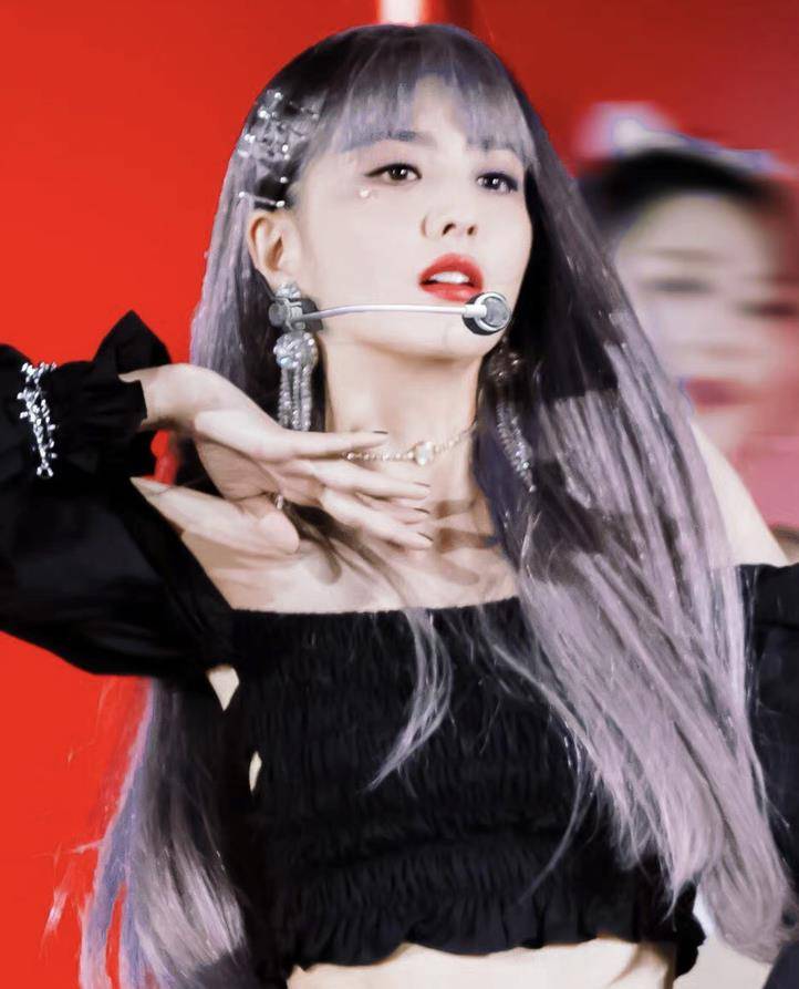 什么一脸苦相的佟丽娅,是从什么时候逆袭变美的?