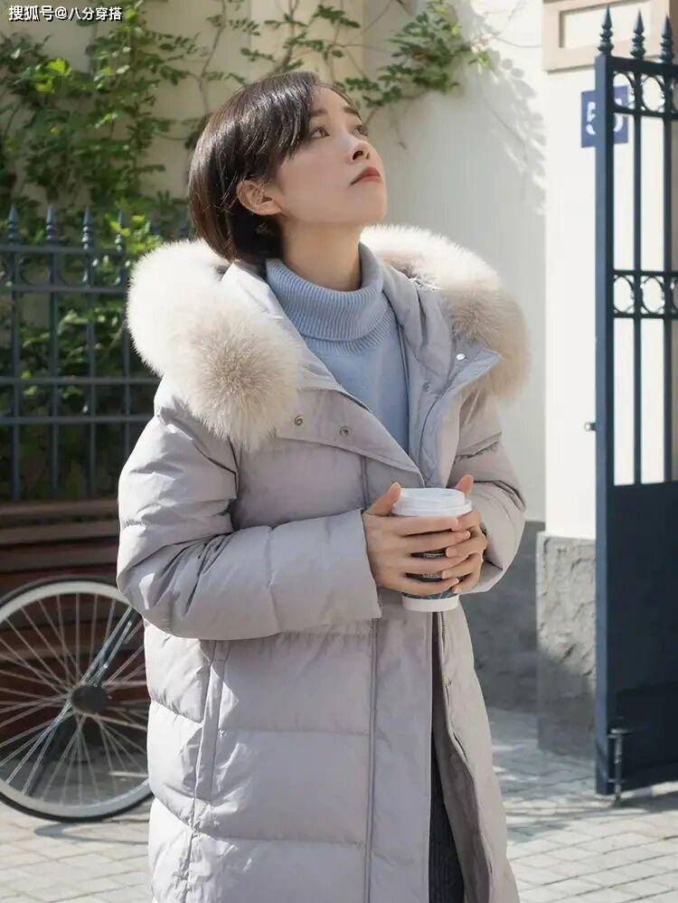 黑色 “羽绒服”颜色别乱选，这几种颜色简约又高级，百搭不挑人