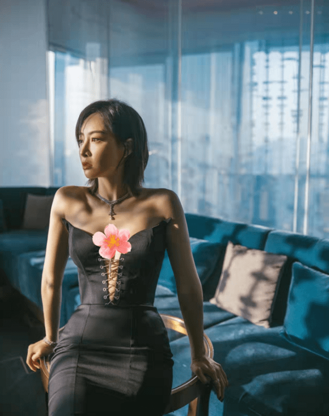 高定 芭莎红毯竞争激烈！宋茜把自己穿成美人鱼，杨幂baby靠高定抢风头