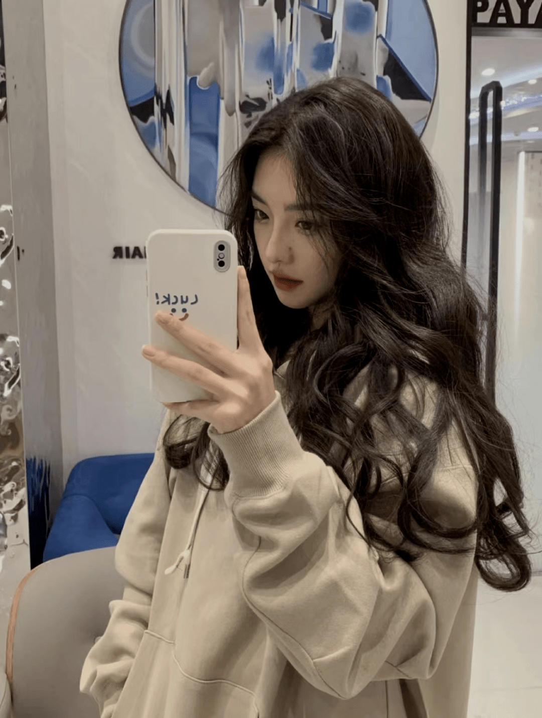 八卦爆料女星杨幂短发撞脸易烊千玺？！网友：这也太辣眼了吧！