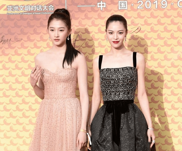 才是真为什么有的人自拍好看合照却很丑？“合照美才是真的美”有道理吗