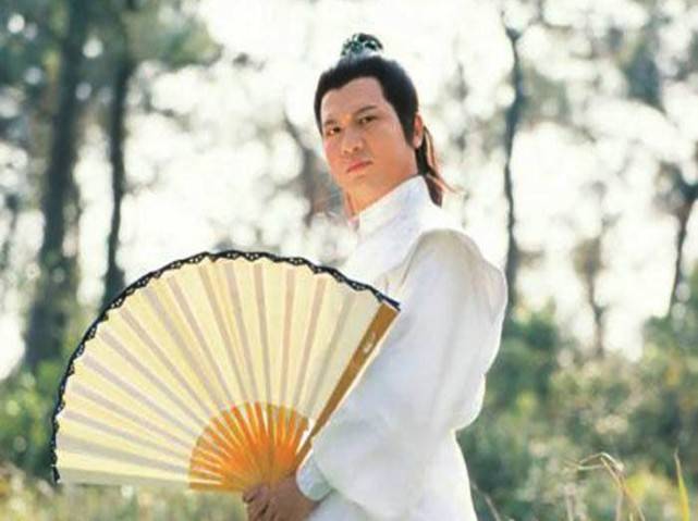 因为|“又帅又会放蛇”！8版欧阳克，其他人都在模仿，而他帅过了杨康