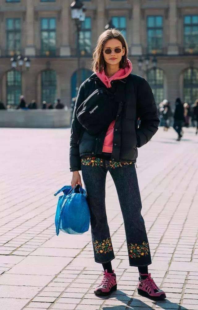 颜色 今年冬天的王炸组合“羽绒服+卫衣”,保暖又洋气,好穿易上手