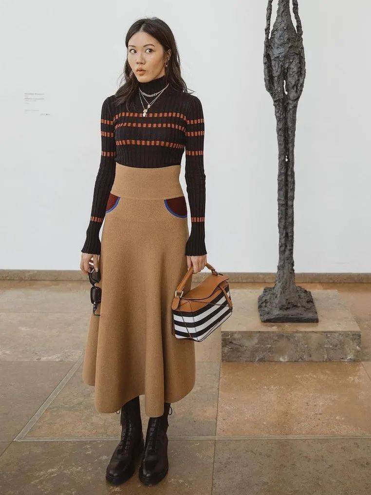 皮草毛衣套什么裤子好看 5cb0d92a3ac34ce4b37fc89c28b87280.jpeg