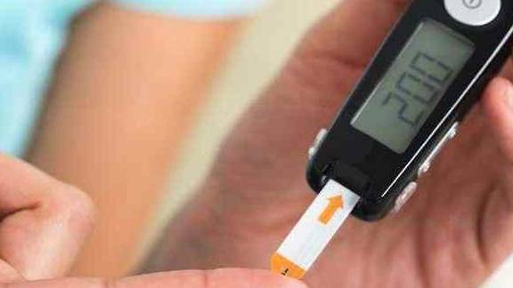 控制|有糖尿病的人，饮食上谨记“4多2少”，有助于控制好血糖