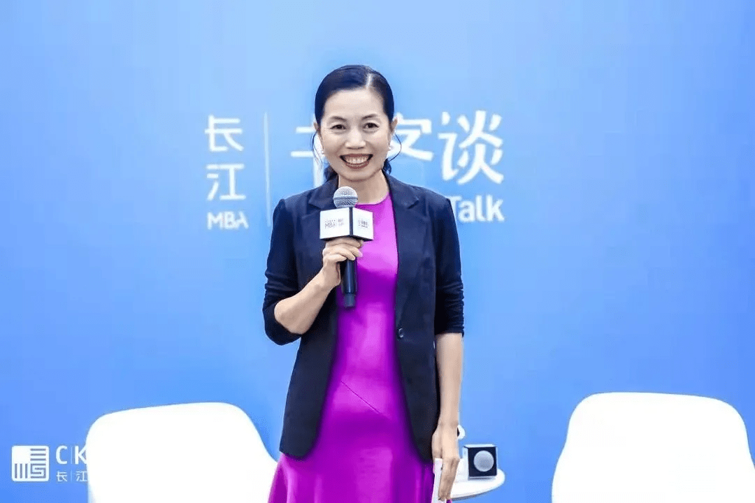 图书价格乱象需要整治,未来出版行业的体量不止1000亿|长江mba_果麦