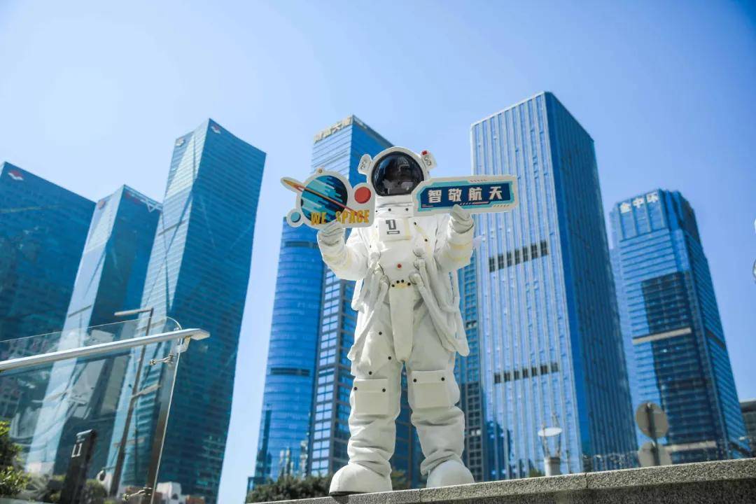 独创沉浸式太空漫游体验 “停车专家”威马W6来了!_搜狐汽车_搜狐网