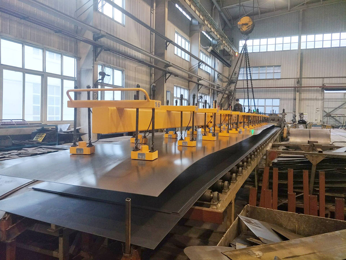 吊钢板吊具如何选择?来自起重电永磁铁厂家的建议