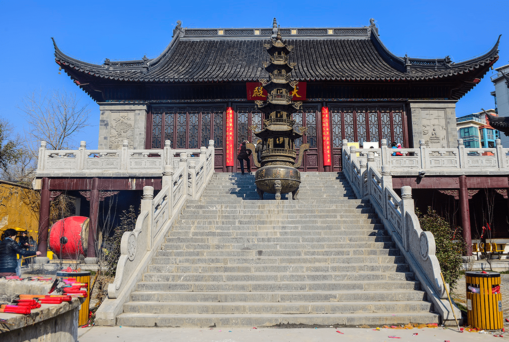 南京这座著名古寺，内藏上万尊鎏金佛像，门票仅15元香火旺盛