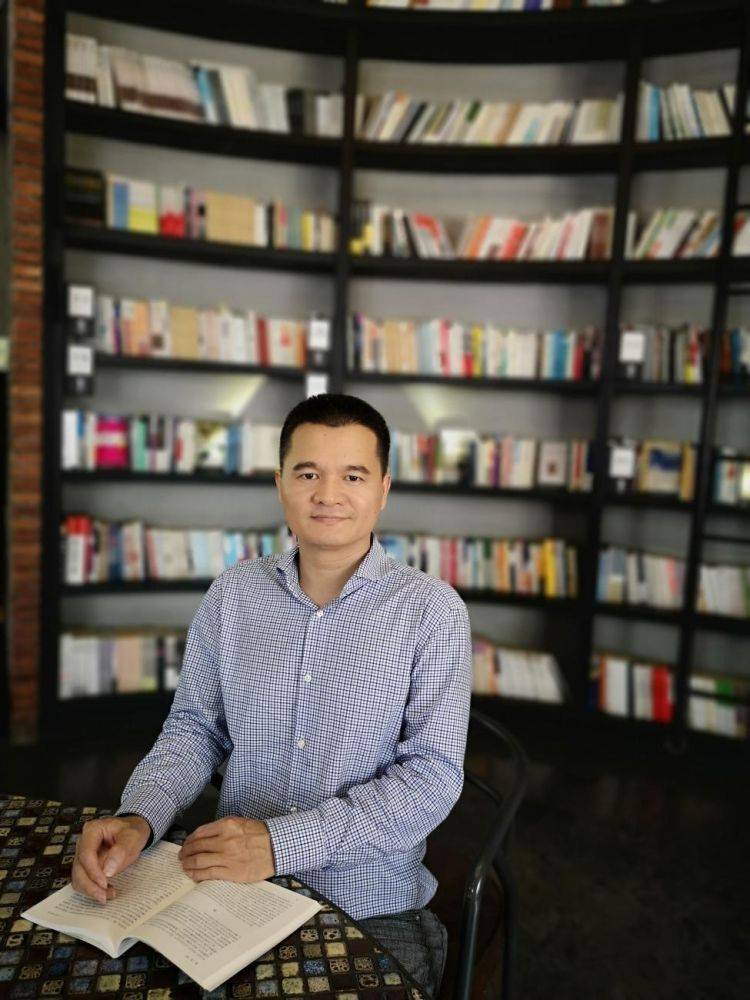 深圳市友谊书城有限公司总经理 龚县流