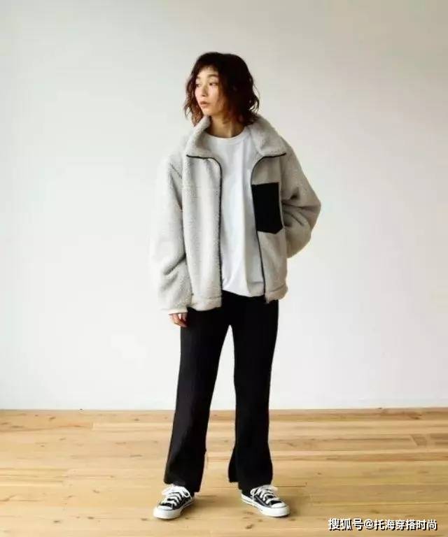 气息 女生都在穿的毛绒外套！多种搭配呈现多变的日系时髦