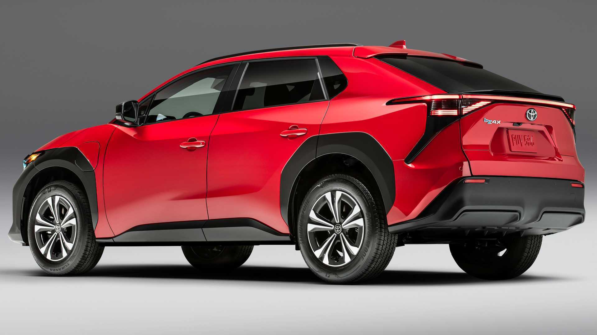 续航402公里,轴距2850mm,比RAV4长,丰田全新BZ4X官图首次亮相_搜狐汽车_搜狐网