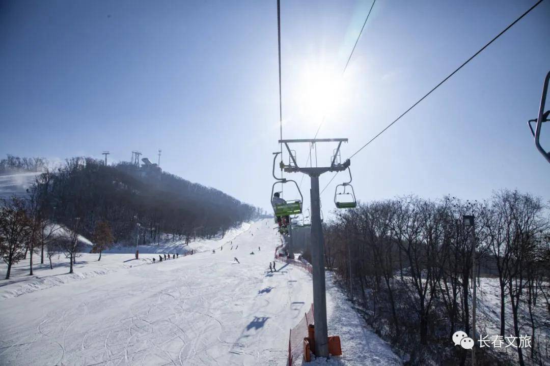 副市長趙顯赴廟香山滑雪場實地調研