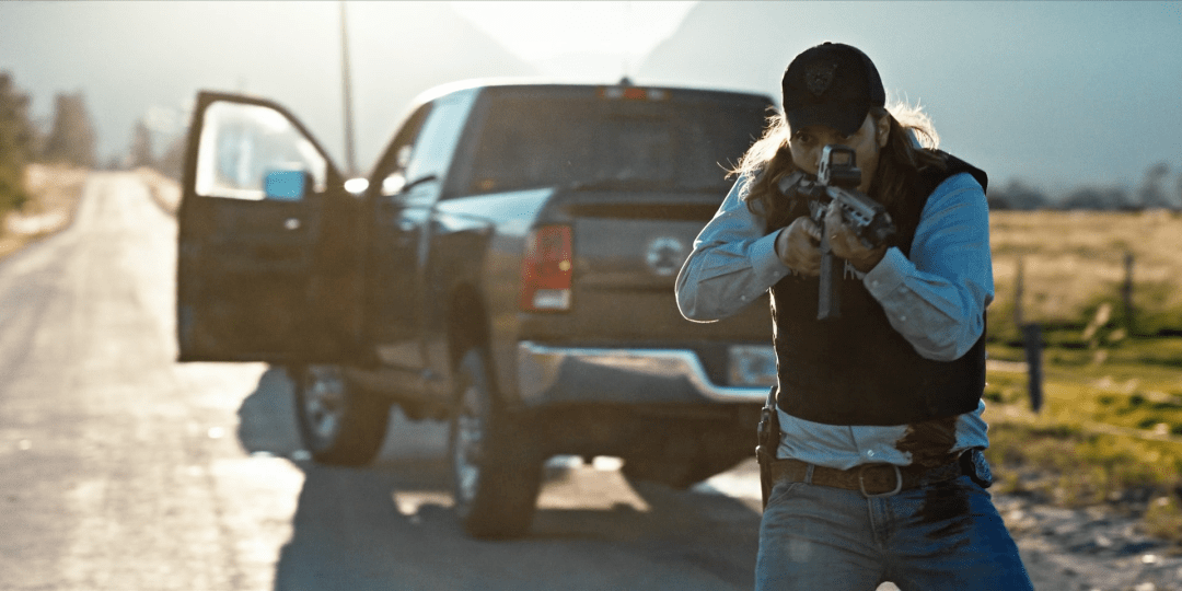 贝丝|9.8分，近几年最硬的美剧回归了！