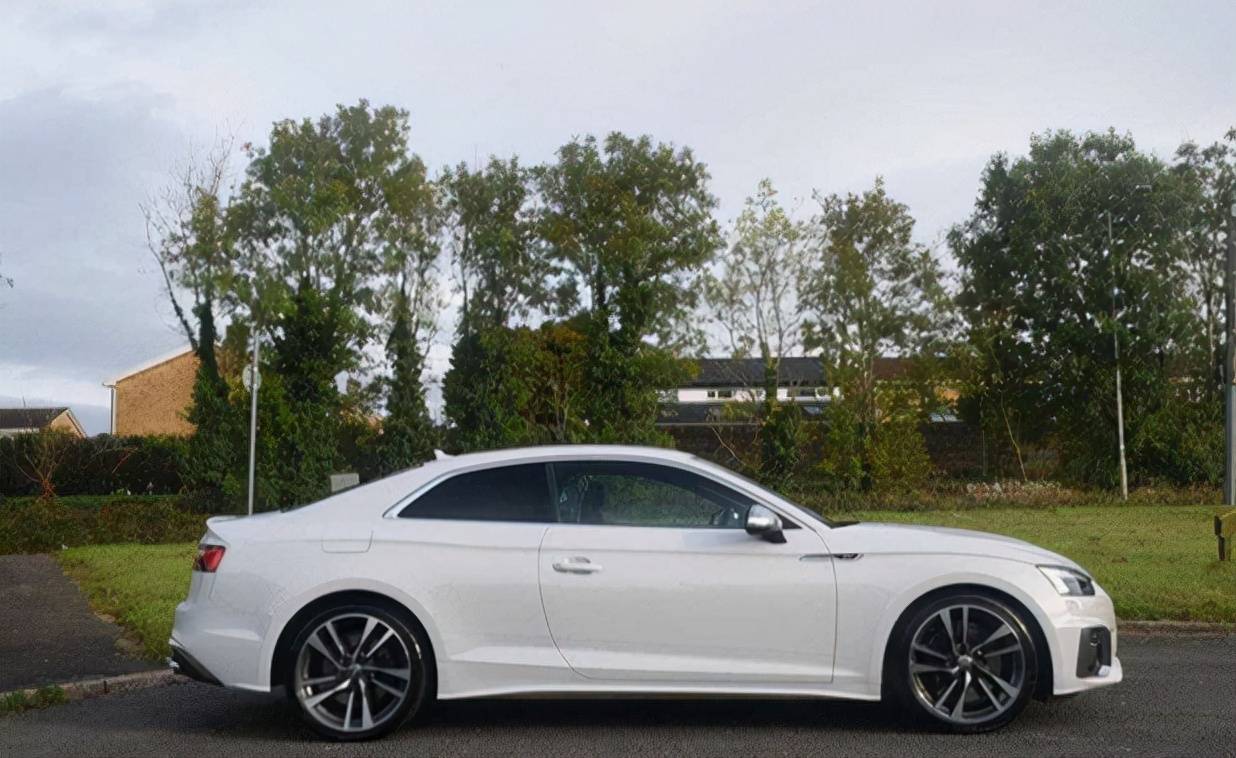 轿跑版"a4"?3.0t引擎 四排气 轿跑双门,或售60万,真犀利!