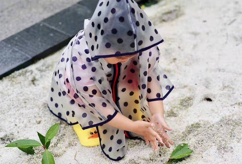 因为|39岁朱丹宣布生二胎后，工作人员随即跟进回应，终于儿女双全了