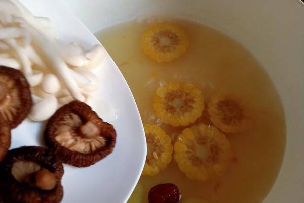 暖胃|冬天多给家人喝这碗汤，驱寒暖胃又滋补，每天一碗，越喝越暖和