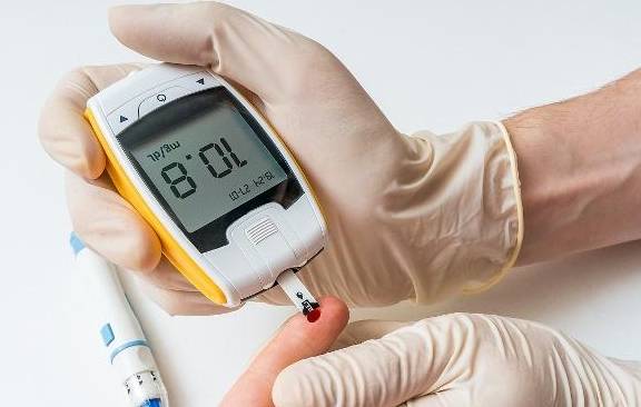 诊断|空腹血糖7.1，餐后血糖11.6，若不想服用药物降糖，应该怎么做？