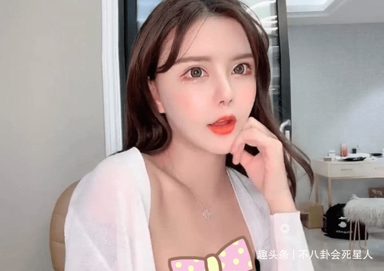 因为00后网红整容成瘾，13岁开整花费百万，整成惊悚脸想选秀出道