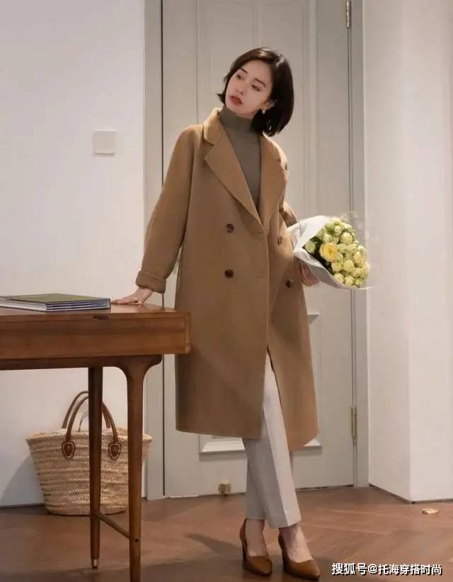 色调 冬季外套在精不在多，优雅女人必备“羊绒大衣”，百搭高贵显气质