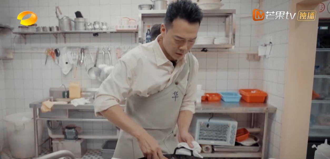 节目组|《大湾仔的夜》第一期播出，效果并不好，节目组在3个地方踩雷