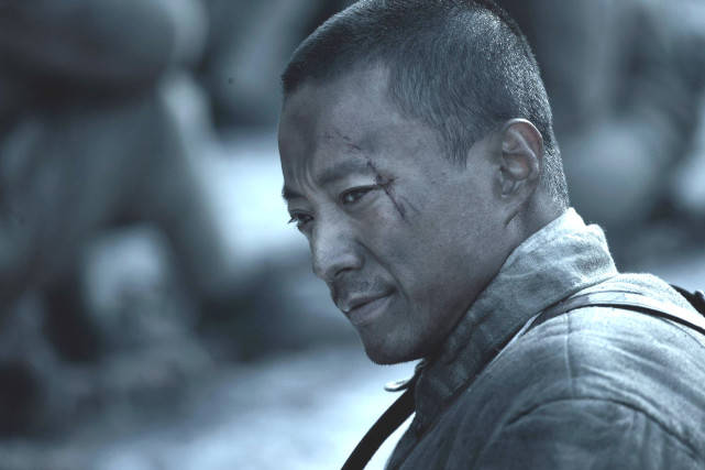 后周|《铁道英雄》:老戏骨范伟、张涵予演技在线,95后周也成功出圈