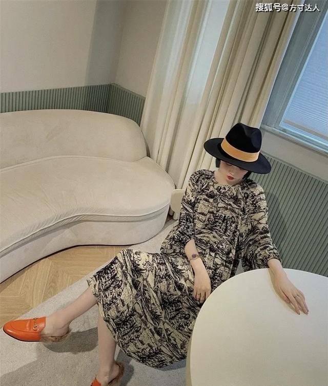 羽毛 秋冬这3个元素很适合初入职场的姑娘pick 回头率百分百！