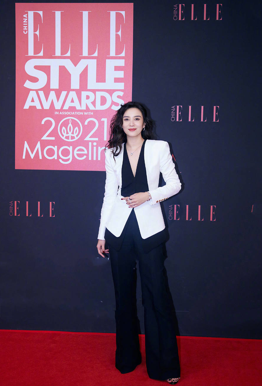 时装 75位明星的ELLE时装造型,王源、热巴,关晓彤,身心造型惹人爱