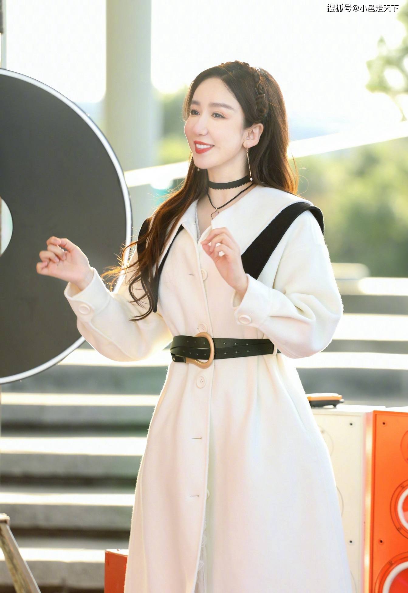 娄艺潇 娄艺潇白色毛大衣活动照合集